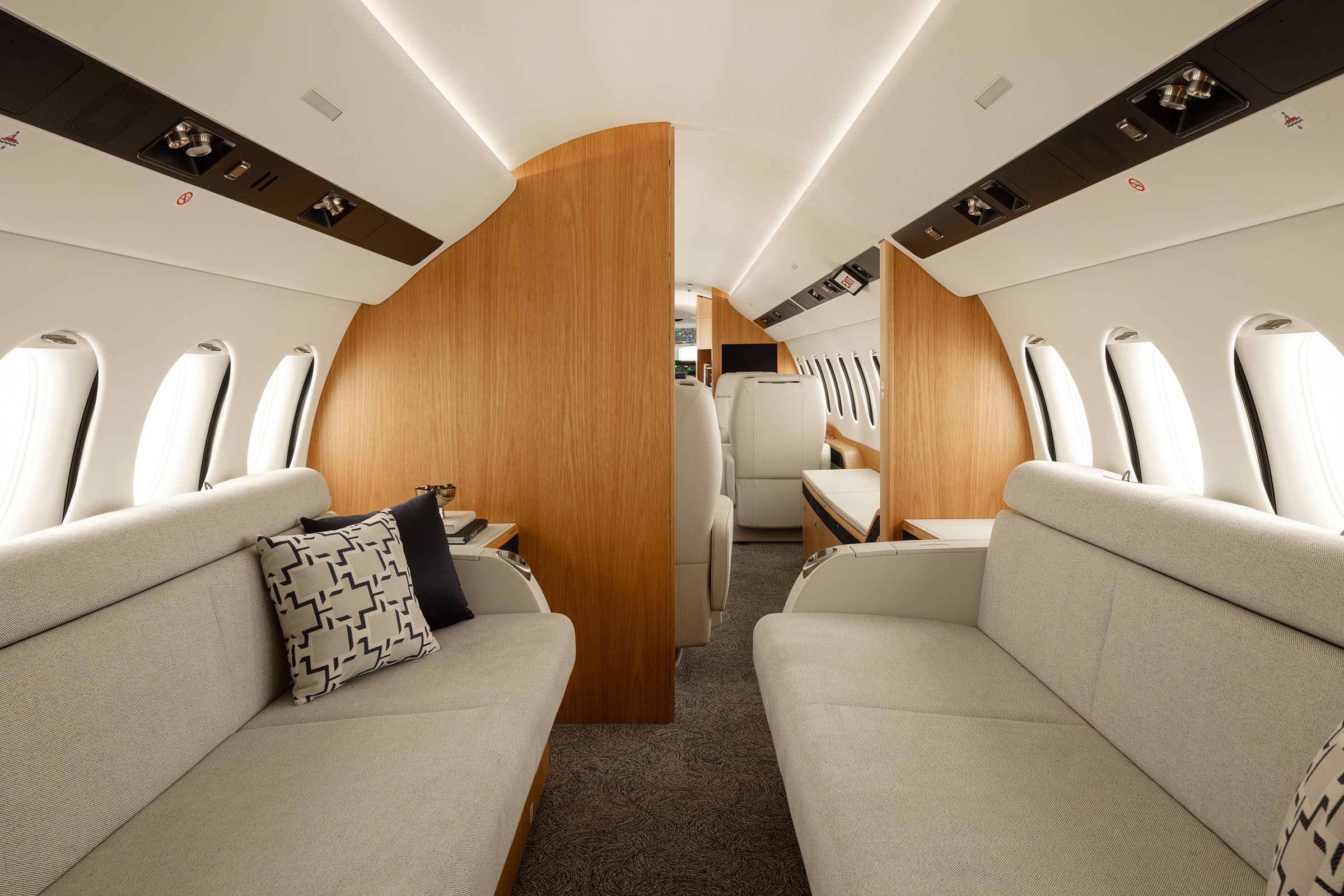 2022 Falcon 7X — photo 4