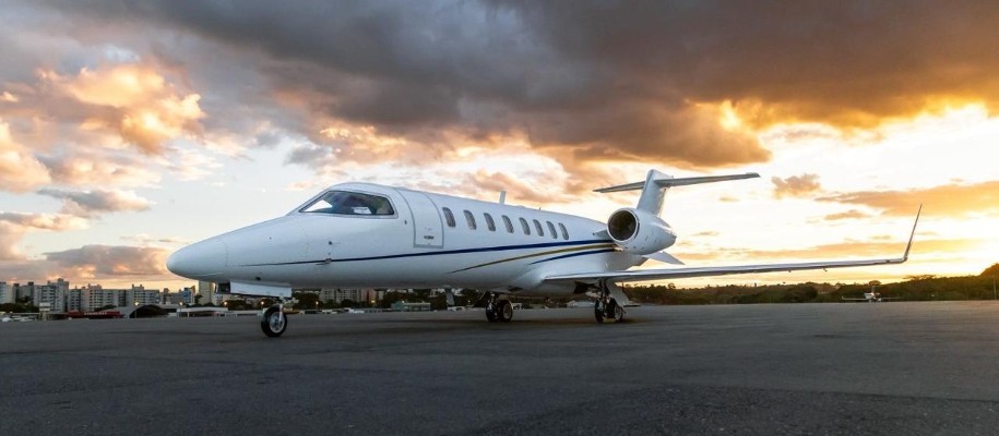 2001 Learjet 45 — photo 1