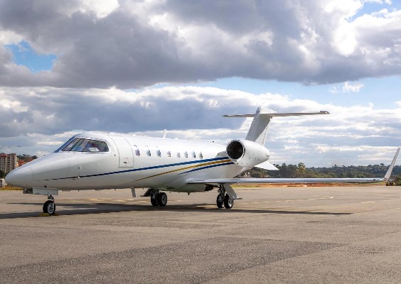 2001 Learjet 45 — photo 2