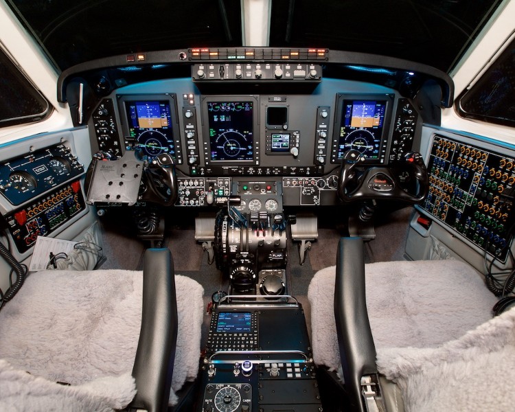2014 Beech King Air C90GT x, photo 11