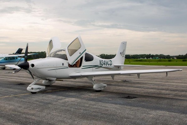 2005 Cirrus SR20-G2 — photo 2