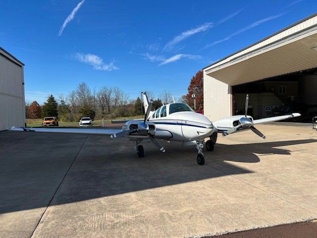 1978 Beech Baron B55 — photo 3