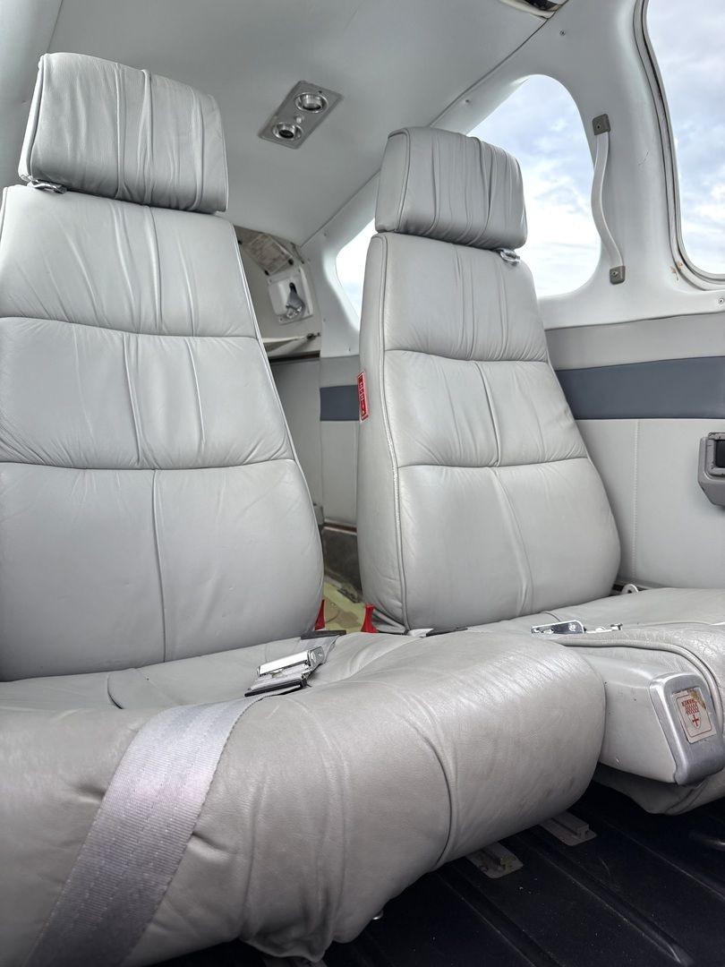 1978 Beech Baron B55 — photo 4