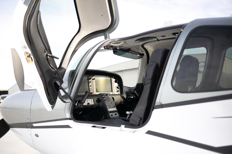 2016 Cirrus SR22T-G5 GTS, photo 11