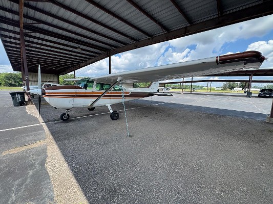 1980 Cessna 172N — photo 1