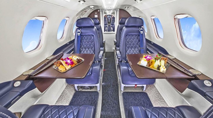 2012 Embraer Phenom 300 — photo 5