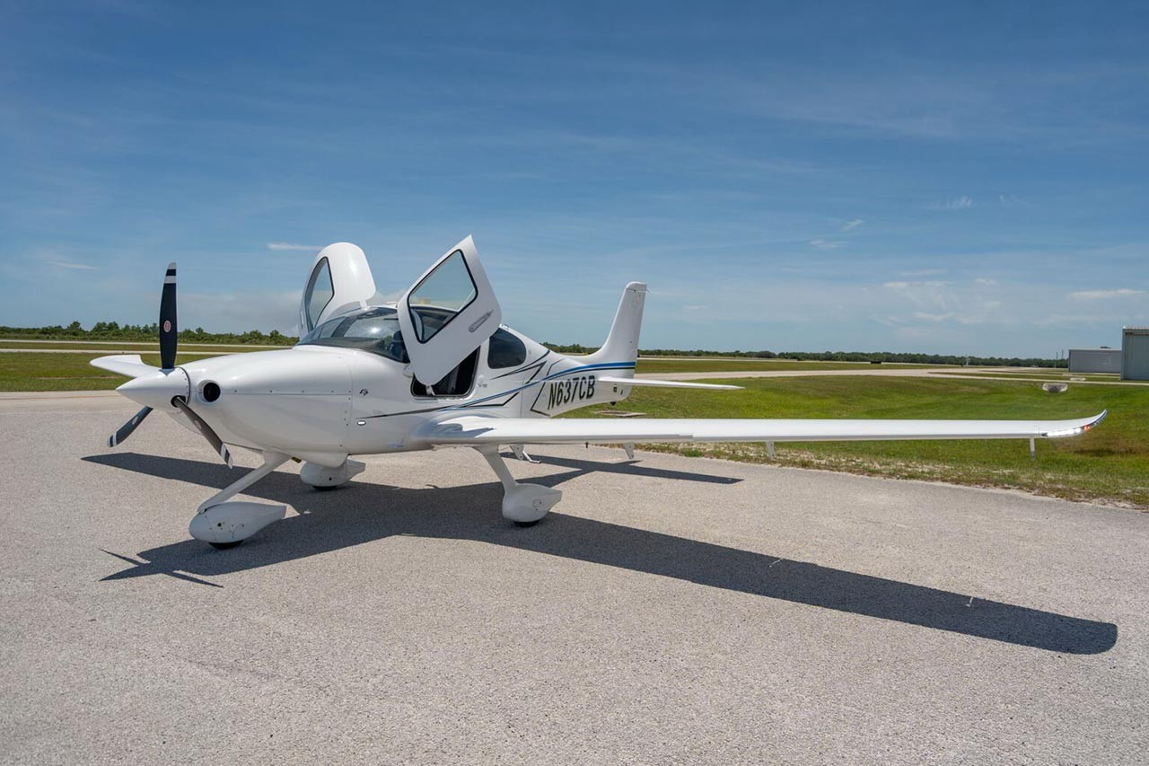 2025 Cirrus SR20 — photo 2