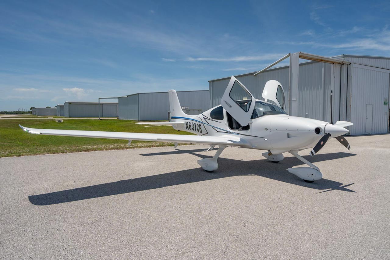2025 Cirrus SR20 — photo 4