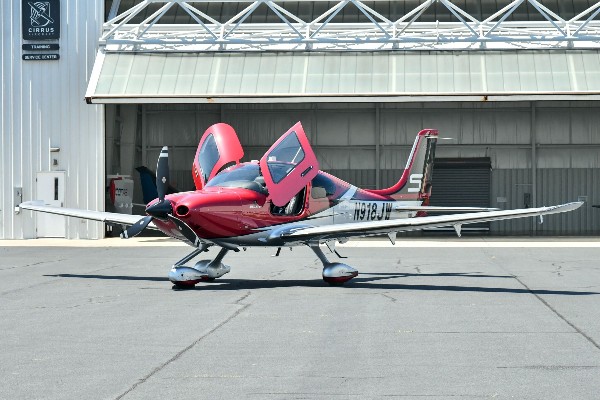 2021 Cirrus SR22T-G6 — photo 2