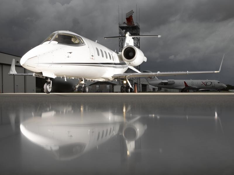 1996 Learjet 60 — photo 2