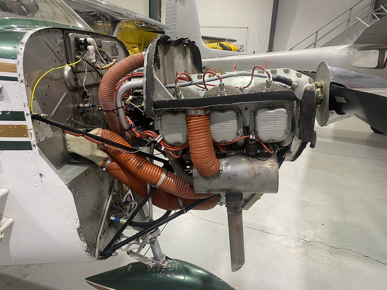 1966 Cessna 172G — photo 4