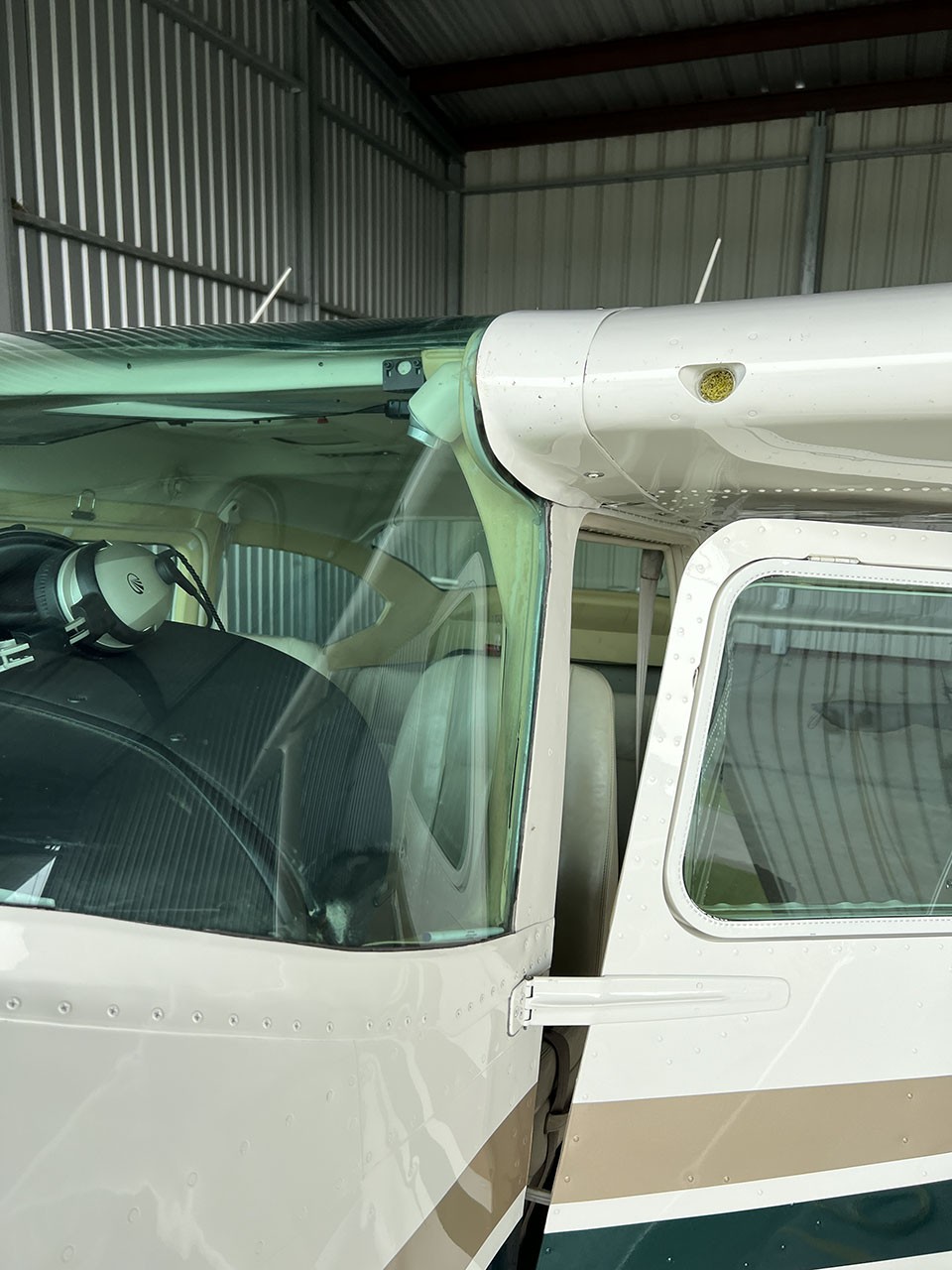 1972 Cessna 182P — photo 5