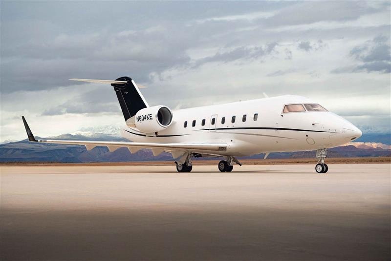 1999 Bombardier Challenger 604 — photo 2