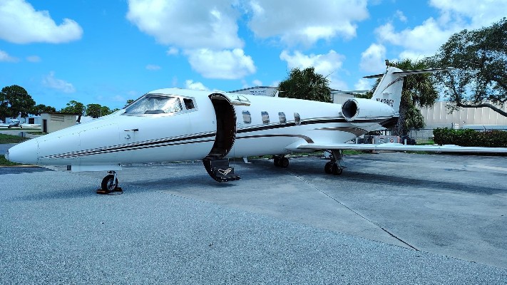 1984 Learjet 55 — photo 2