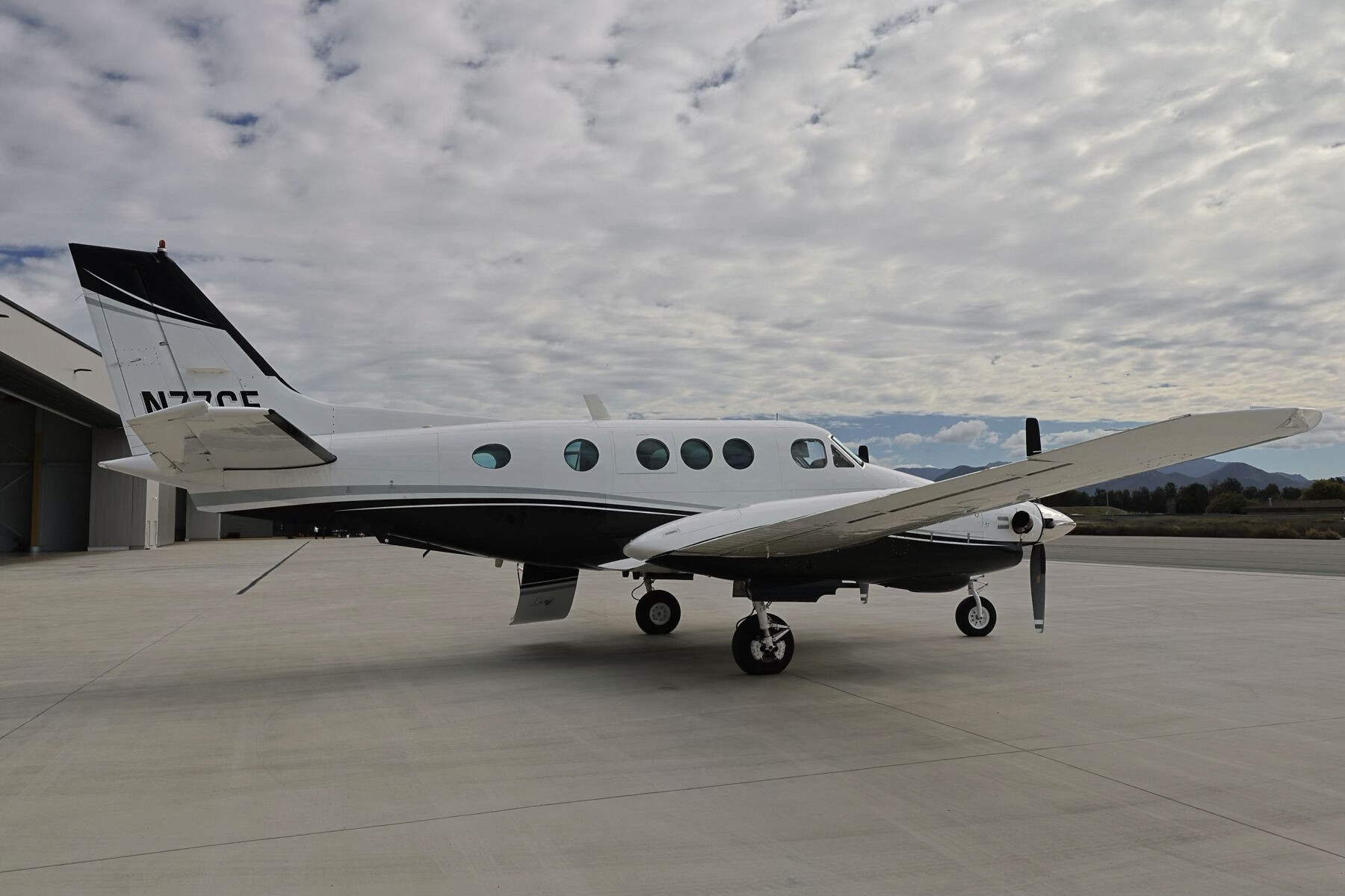 1977 Beech King Air E90 — photo 5