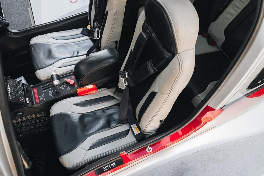2012 Cirrus SR22-G3, photo 11