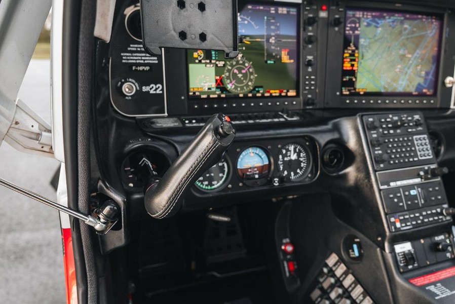 2012 Cirrus SR22-G3, photo 18