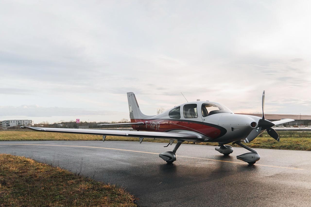 2012 Cirrus SR22-G3 — photo 4