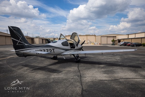 2022 Cirrus SR22T-G6 — photo 2
