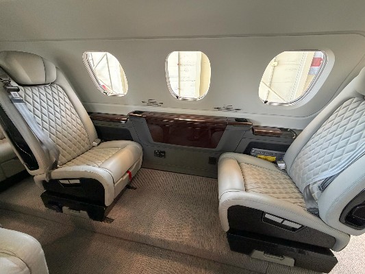 2024 Embraer Phenom 300 — photo 2