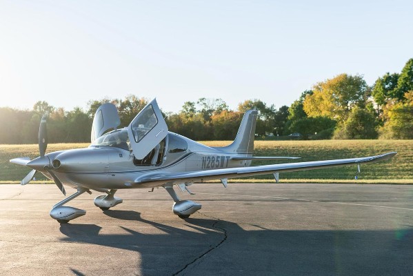 2019 Cirrus SR22-G6 — photo 2