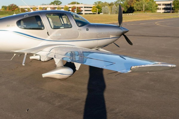2019 Cirrus SR22-G6 — photo 4