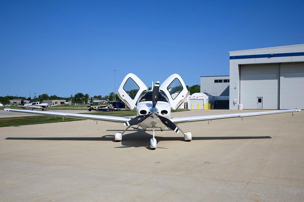 2007 Cirrus SR22-G3 — photo 3