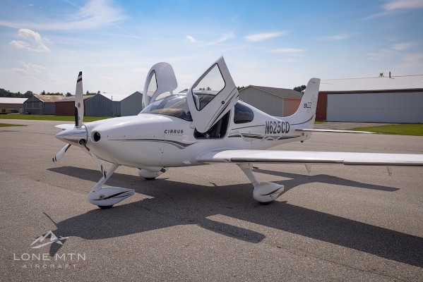 2005 Cirrus SR22-G2 — photo 1