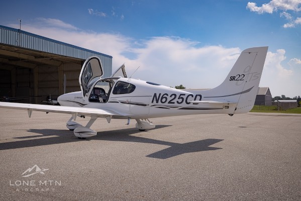 2005 Cirrus SR22-G2 — photo 3