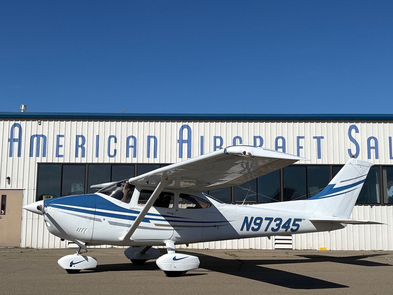 1979 Cessna 182Q — photo 1