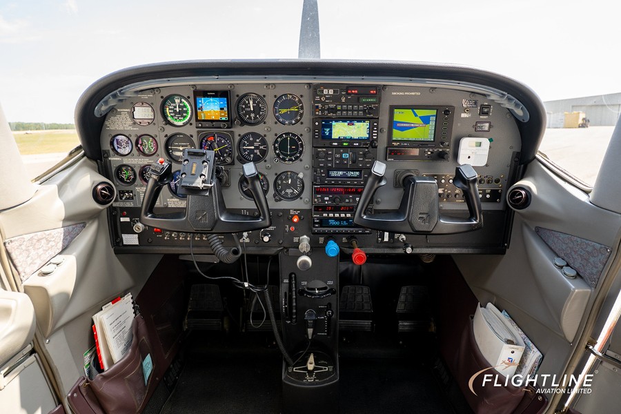 1999 Cessna 182S, photo 15