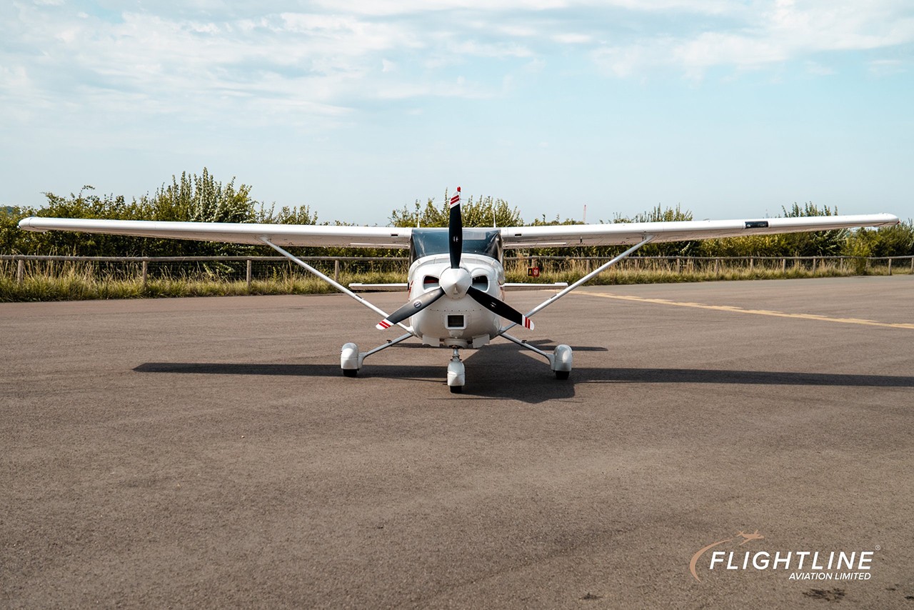 1999 Cessna 182S — photo 2