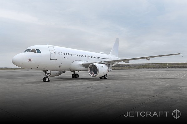 2001 Airbus A319 — photo 1