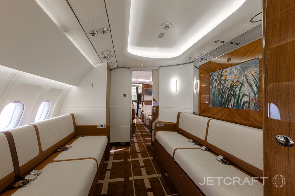 2001 Airbus A319 — photo 2