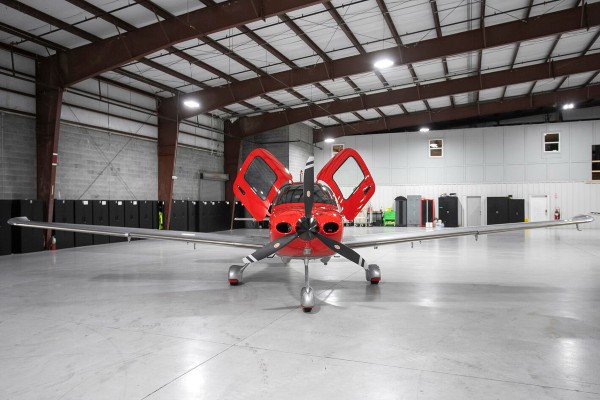 2021 Cirrus SR22-G6 — photo 2