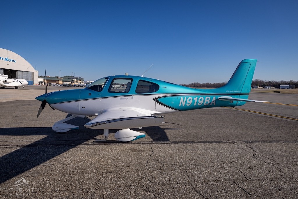 2022 Cirrus SR22-G6 — photo 2