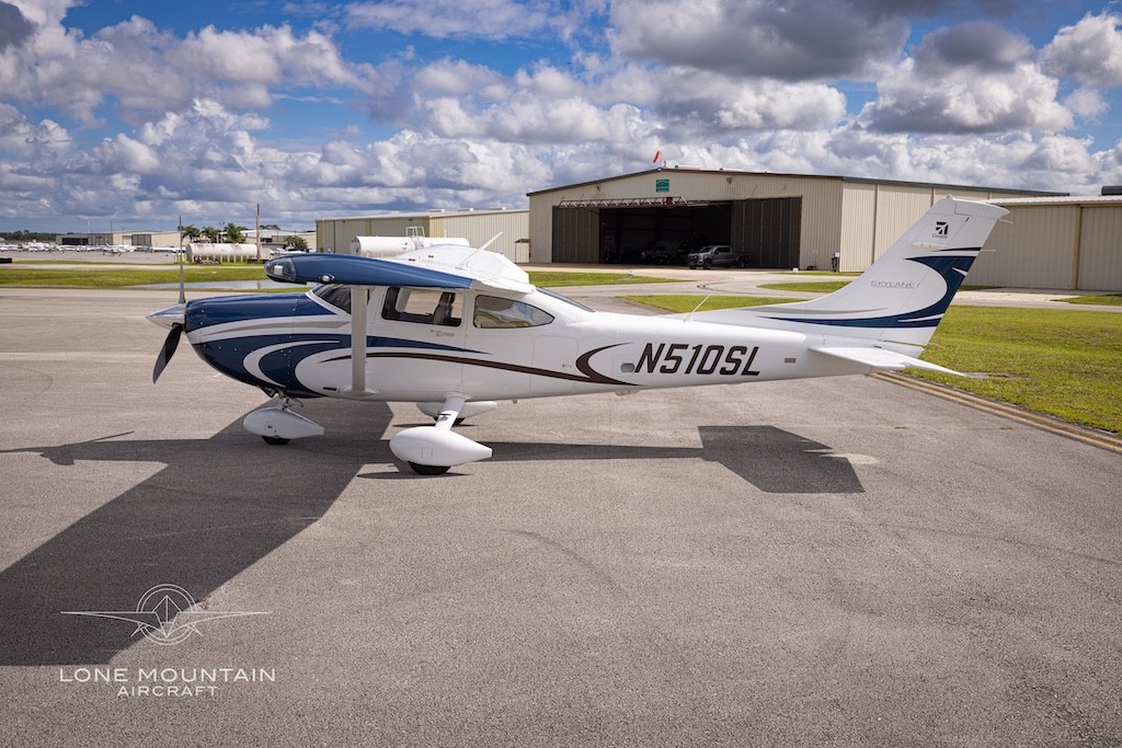 2009 Cessna 182T — photo 2