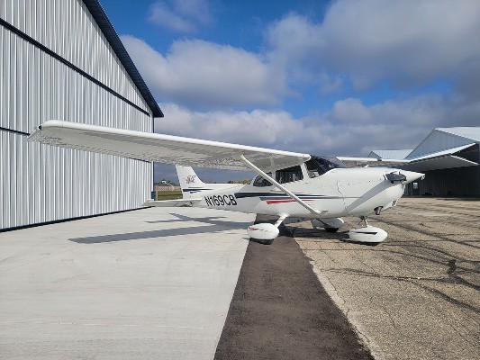 2002 Cessna 172S — photo 3