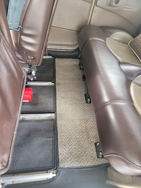 2002 Cessna 172S Skyhawk, photo 9
