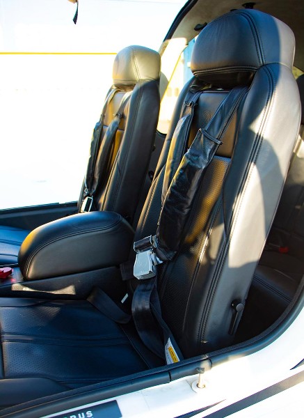 2020 Cirrus SR20 G6 (YR-ADU), photo 12