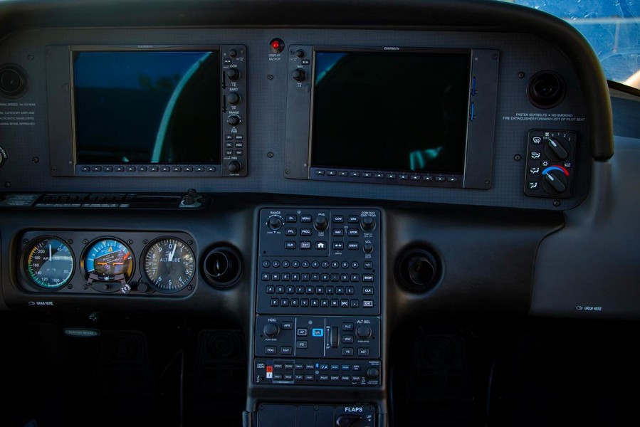 2020 Cirrus SR20 G6 (YR-ADU), photo 15
