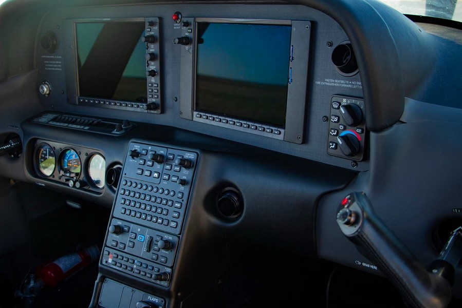2020 Cirrus SR20 G6 (YR-ADU), photo 16