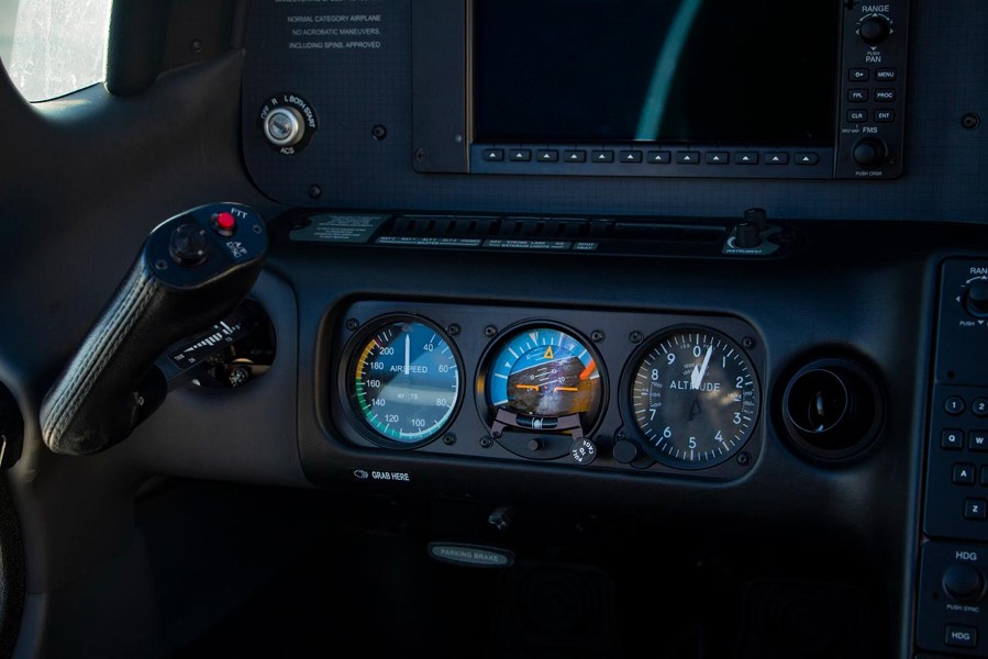 2020 Cirrus SR20 G6 (YR-ADU), photo 17