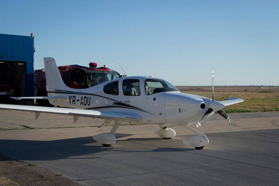 2020 Cirrus SR20 G6 (YR-ADU), photo 6