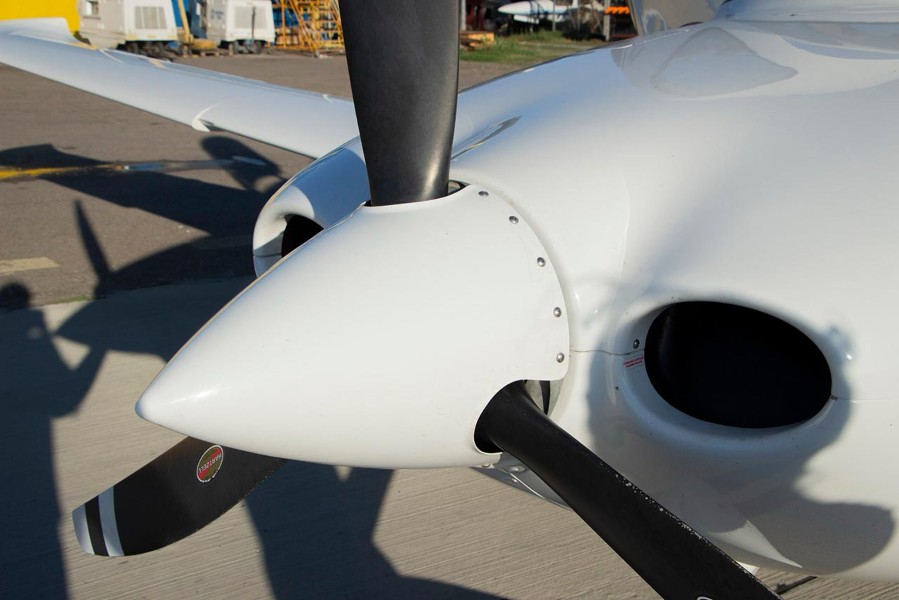 2020 Cirrus SR20 G6 (YR-ADU), photo 9