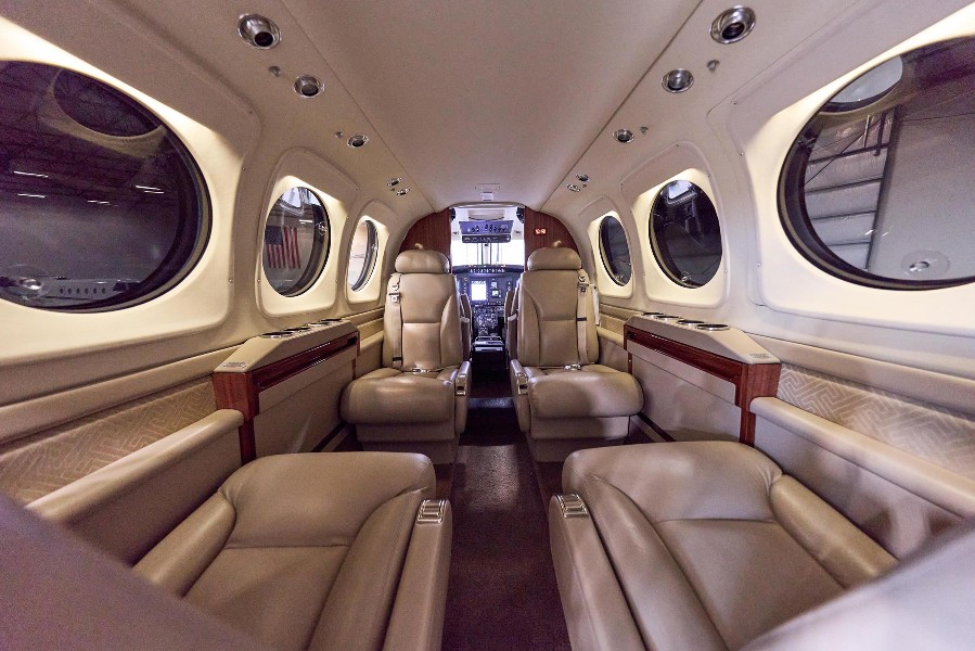 2011 Beech King Air C90GT x, photo 13