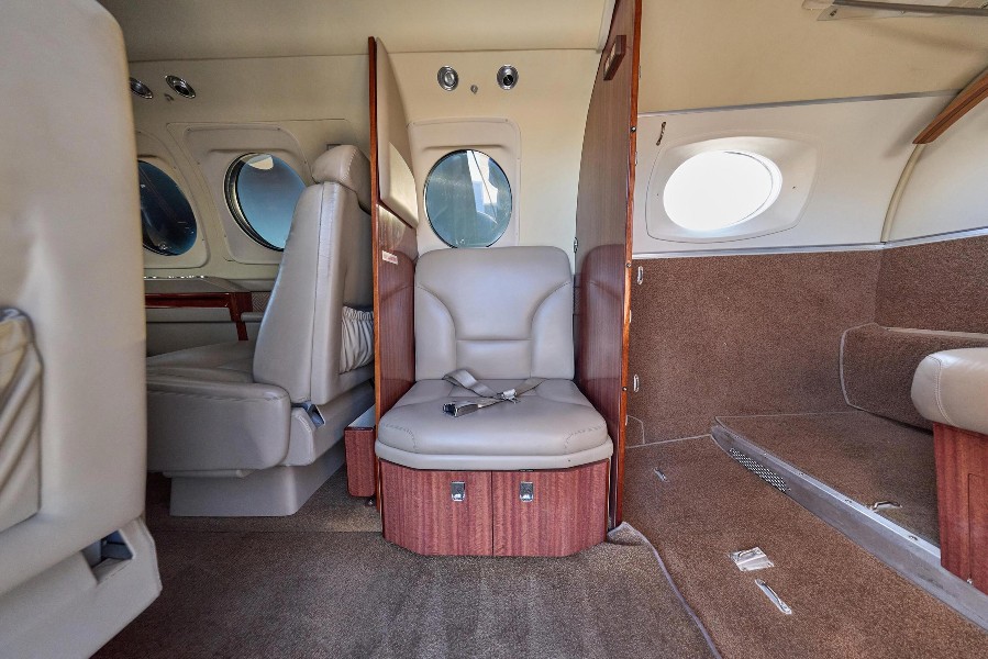 2011 Beech King Air C90GT x, photo 14