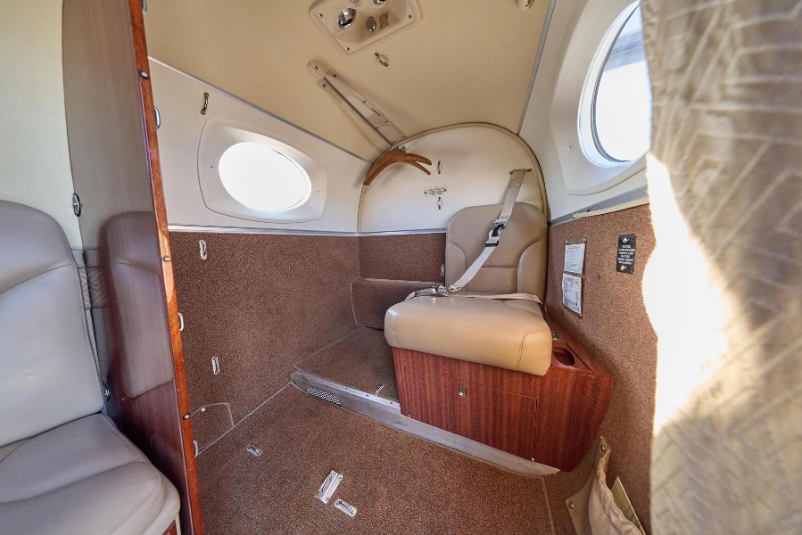 2011 Beech King Air C90GT x, photo 15
