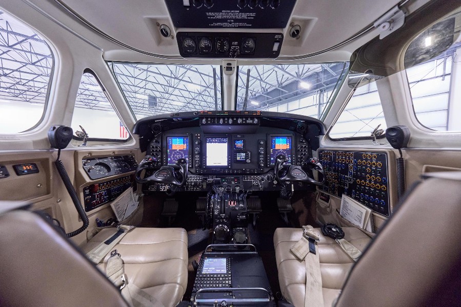 2011 Beech King Air C90GT x, photo 18