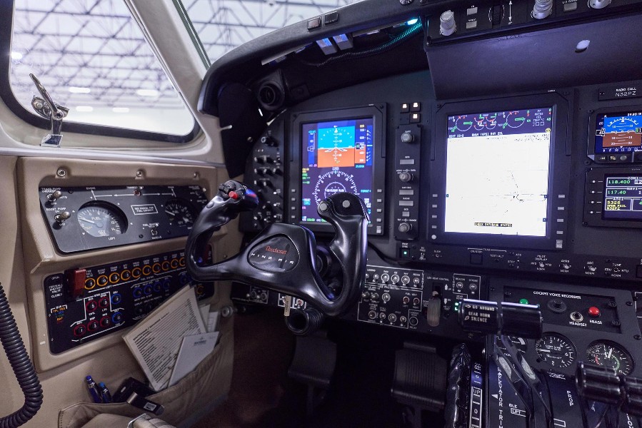 2011 Beech King Air C90GT x, photo 19
